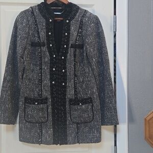 White House Black Market Black And White Tweed Ruffled Collar Lady Jacket Size 4